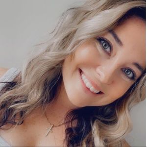 Meet your Posher, Dezi